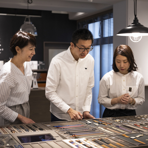 オーダーウォッチpairコース の体験ギフト Maker S Watch Knot 梅田ギャラリーショップ 所要時間 60 90分 2人向け 大阪府 オーダーウォッチチケットpair
