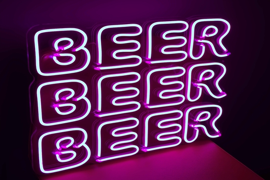 オリジナルネオンサインのオーダーメイドコース」をギフトとして贈れ