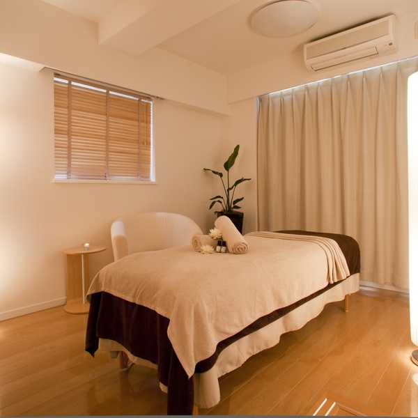 ヘッド アロマトリートメント よもぎ蒸しコース の体験ギフト Coco Garden 所要時間 0分 1人向け 東京都 総合版カタログred