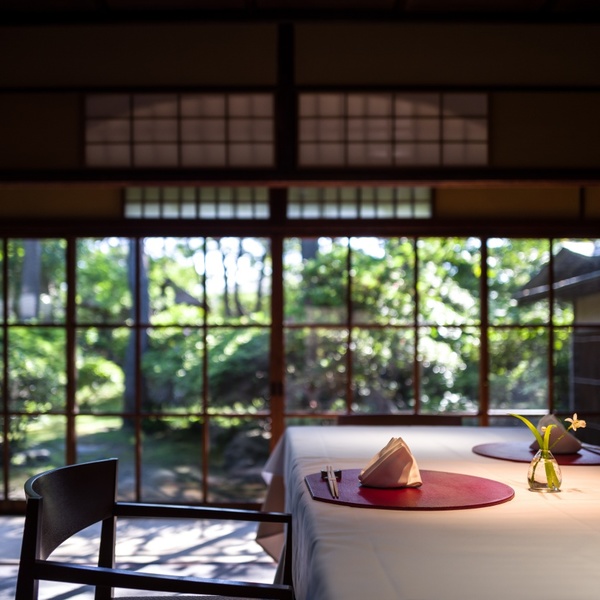 ディナーコース グラスシャンパーニュ付き の体験ギフト 沼津倶楽部 2人向け 静岡県 レストランギフト Brown ディナーコース グラスシャンパーニュ付き の体験ギフト 沼津倶楽部 2人向け 静岡県 レストランギフト Brown